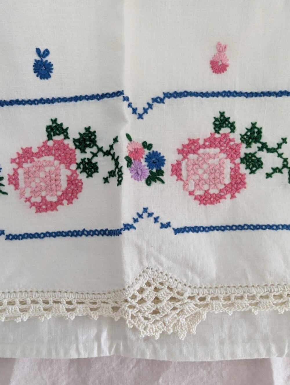 Cross stitch vintage pillowcase set of 2 roses